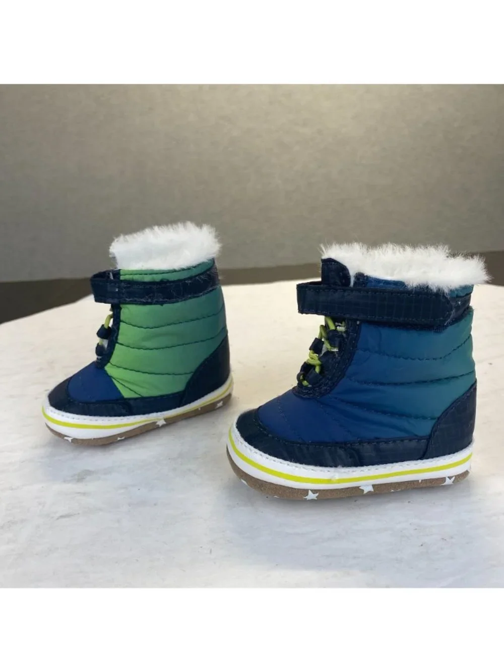 Robeez Baby  Aspen Winter Boots Shoes Unisex faux-fur Size 0-3 Months,Preppy,NEW